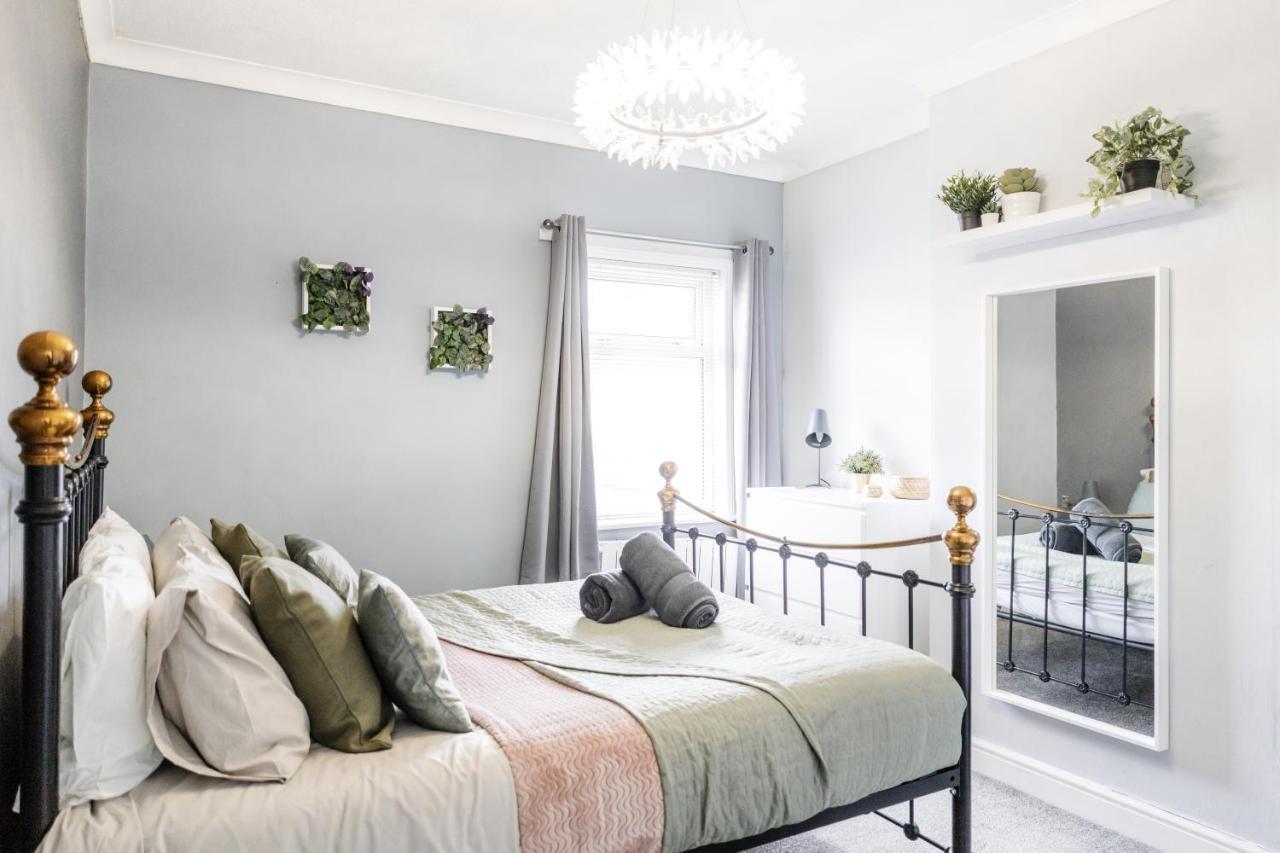 Churnet Valley Townhouse - Modern Cheadle House Villa Esterno foto